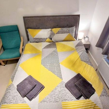 런던 Modern 3-Bed House In Surrey Quays 빌라 외부 사진