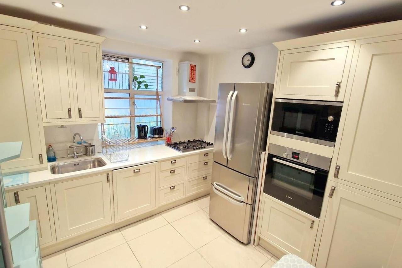 런던 Modern 3-Bed House In Surrey Quays 빌라 외부 사진